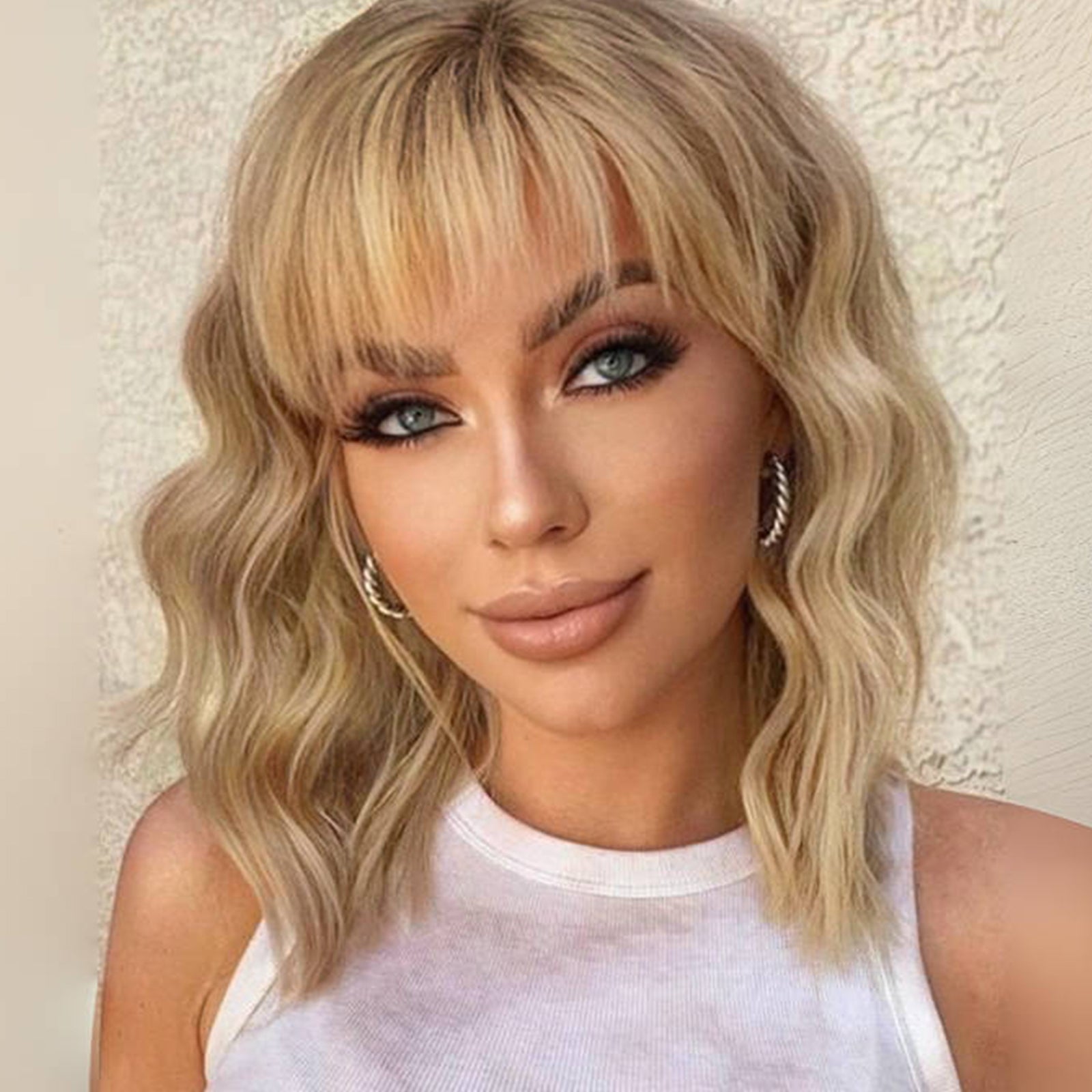 KOME Curly Bob Wig with Bangs Short Wavy Ash Blonde Wigs for Women Bob Style Synthetic Heat Resistant Bob Wigs 14IN