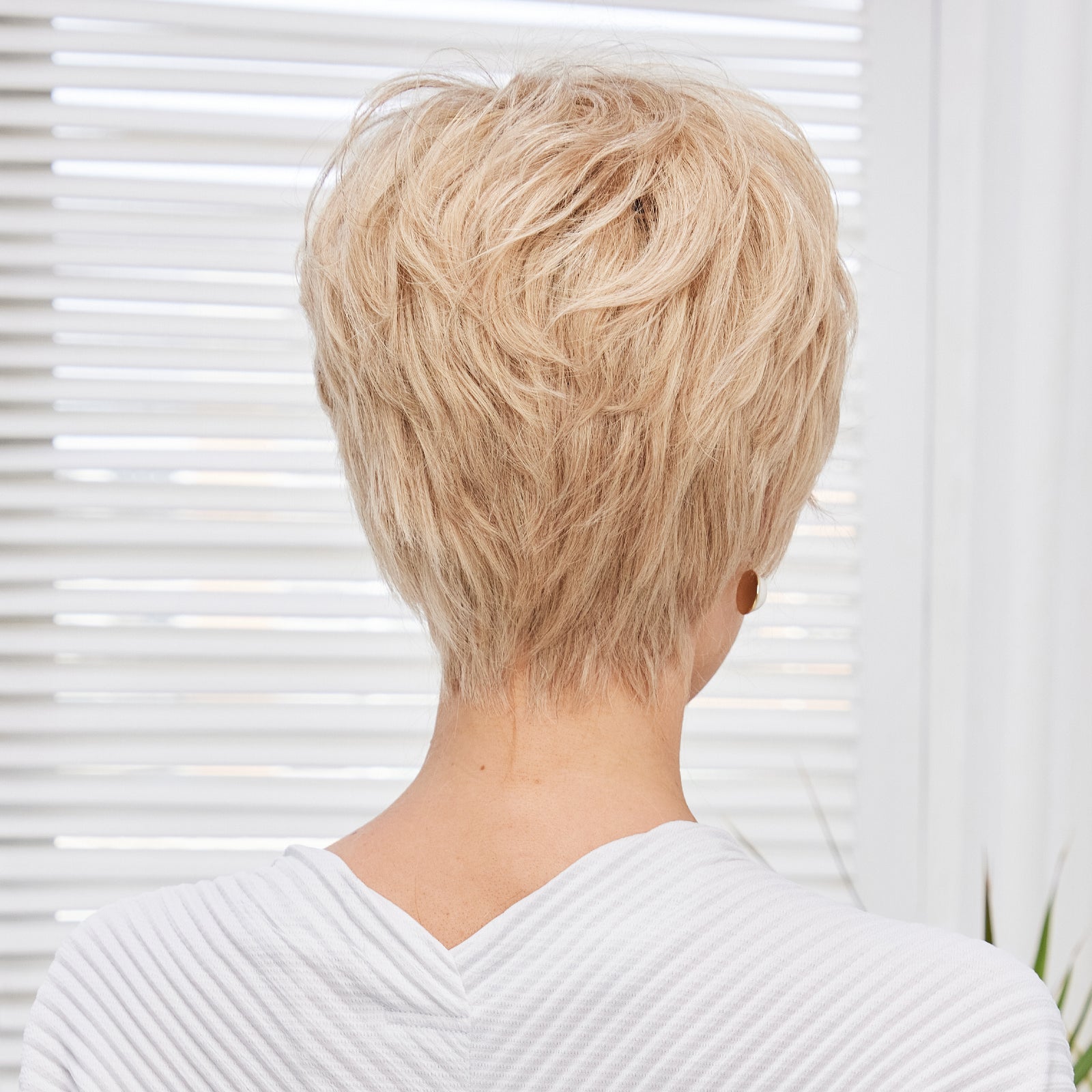 KOME WIG Short Pixie Cut 100% Human Hair Wigs 613 Blonde Wig Lace Wigs for White Women