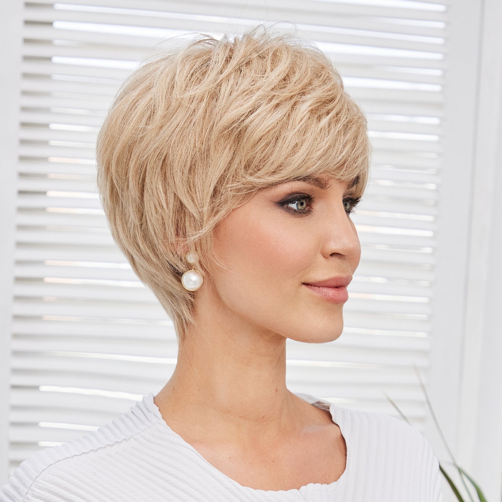 KOME WIG Short Pixie Cut 100% Human Hair Wigs 613 Blonde Wig Lace Wigs for White Women